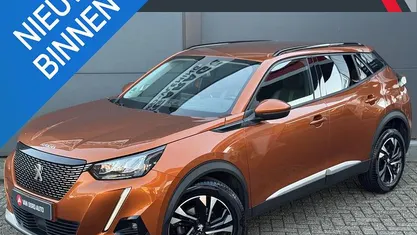 Occasion Peugeot 2008 Allure 102 PK (75 kW) 2021 Oranje SUV