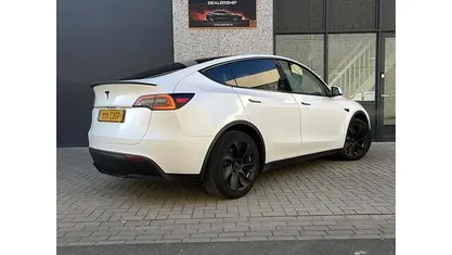 Gebruikt 2024 Tesla Model Y SUV | € 36.890 (Eerlijke prijs)