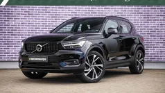 Zwart Gebruikt 2022 Volvo XC40 R-Design SUV | € 36.899 (Eerlijke prijs)