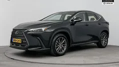 Zwart Gebruikt 2023 Lexus NX350h Luxury Line SUV | € 51.945 (Eerlijke prijs)