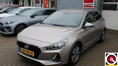 Wit Gebruikt 2019 Hyundai i30 Premium Hatchback | € 13.900 (Eerlijke prijs)