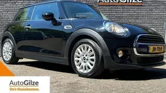 Zwart Gebruikt 2016 Mini Cooper Business Hatchback | € 11.745 (Goede deal)