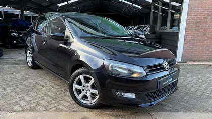 Zwart Occasion 2013 VW Polo Comfortline Hatchback | € 4.950 (Eerlijke prijs)