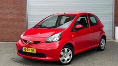 Rood Gebruikt 2008 Toyota Aygo Hatchback | € 5.199 (Eerlijke prijs)