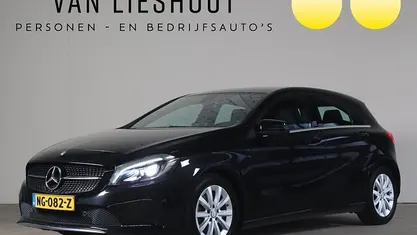 Zwart (metallic) Occasion 2017 Mercedes A180 Ambition Hatchback | € 11.650 (Eerlijke prijs)