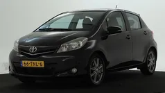 Zwart metallic Gebruikt 2012 Toyota Yaris Hatchback | € 9.745 (Eerlijke prijs)