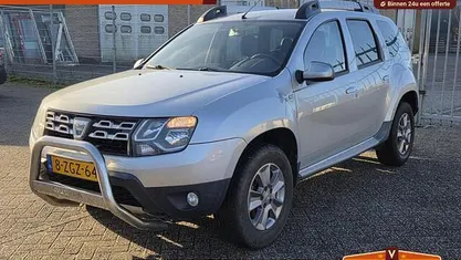 Grijs Gebruikt 2015 Dacia Duster Prestige SUV | € 7.295 (Eerlijke prijs)