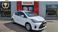 Wit Gebruikt 2016 Toyota Yaris Hatchback | € 13.900 (Eerlijke prijs)