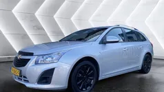 Grijs Gebruikt 2013 Chevrolet Cruze LT Hatchback | € 5.940 (Eerlijke prijs)