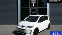 Gebruikt 2017 VW up! move up! Hatchback | € 7.795 (Eerlijke prijs)