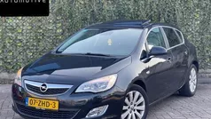 Zwart Gebruikt 2012 Opel Astra Cosmo Hatchback | € 2.750 (Goede deal)