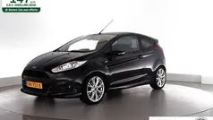 Zwart Gebruikt 2017 Ford Fiesta ST-Line Hatchback | € 8.950 (Eerlijke prijs)