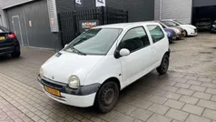 Wit, metallic lak Gebruikt 2002 Renault Twingo Hatchback | € 999 (Eerlijke prijs)