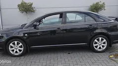 Zwart Gebruikt 2003 Toyota Avensis Luna Hatchback | € 3.495 (Eerlijke prijs)