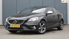 Zwart Gebruikt 2016 Volvo V40 R-Design Stationwagen | € 8.450 (Super prijs)