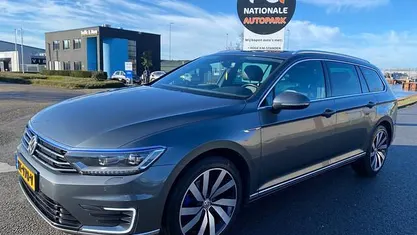 Occasion 2015 VW Passat Highline Stationwagen | € 10.995 (Goede deal)