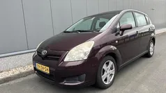 Rood Gebruikt 2008 Toyota Verso Terra MPV | € 2.950 (Eerlijke prijs)