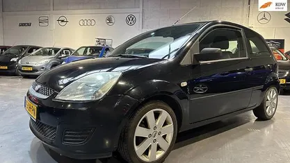 Zwart Gebruikt 2003 Ford Fiesta Hatchback | € 1.499 (Goede deal)