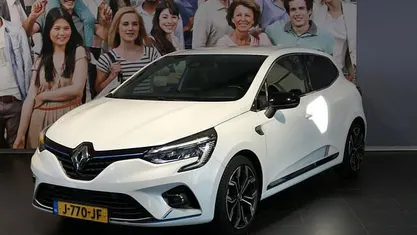 Occasion 2020 Renault Clio V Engineered Hatchback | € 14.245 (Eerlijke prijs)