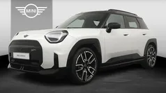 Wit Nieuw 2025 Mini Cooper Hatchback | € 44.157 (Super prijs)