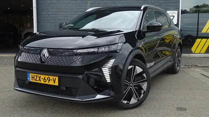 Zwart Gebruikt 2025 Renault Scénic Techno MPV | € 44.695 (Eerlijke prijs)