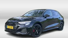 Zwart Gebruikt 2022 Audi A3 Sportback e-tron Competition Sedan | € 33.450 (Goede deal)