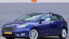 Blauw Gebruikt 2015 Ford Focus Hatchback | € 8.950 (Eerlijke prijs)