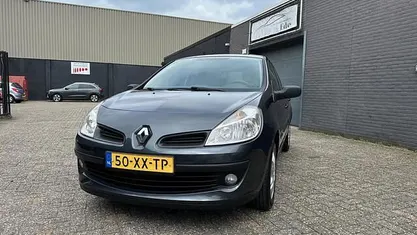 Gebruikt 2007 Renault Clio II Business Hatchback | € 1.999 (Eerlijke prijs)