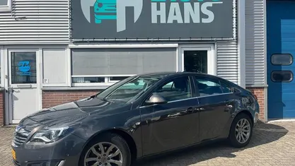 Hatchback Gebruikt 2014 Opel Insignia Edition Hatchback | € 8.350 (Eerlijke prijs)
