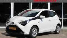 Wit Gebruikt 2019 Toyota Aygo X-play Hatchback | € 7.999 (Goede deal)