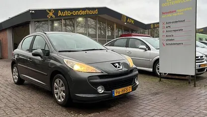 Grijs Occasion 2008 Peugeot 207 Hatchback | € 1.250 (Eerlijke prijs)