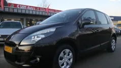 Zwart Gebruikt 2010 Renault Scénic III Expression MPV | € 3.850 (Goede deal)