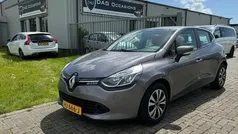 Grijs Gebruikt 2015 Renault Clio IV Expression Hatchback | € 5.450 (Eerlijke prijs)