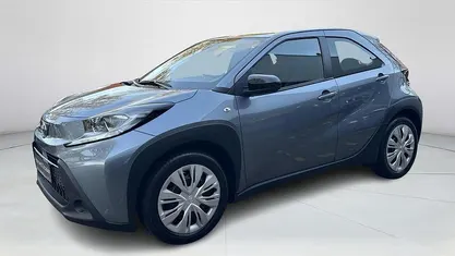 Grijs Gebruikt 2024 Toyota Aygo X Play SUV | € 18.949 (Eerlijke prijs)