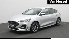 Grijs Gebruikt 2023 Ford Focus ST-Line Hatchback | € 24.945 (Goede deal)
