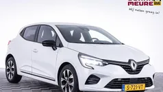 Gebruikt 2023 Renault Clio V Evolution Hatchback | € 16.490 (Eerlijke prijs)