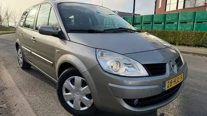 Grijs (metallic) Gebruikt 2008 Renault Grand Scénic II Business MPV | € 1.445 (Goede deal)