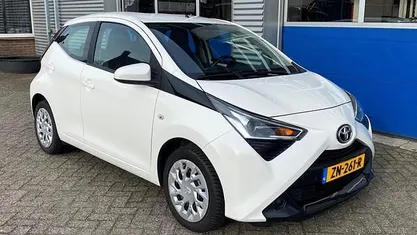 Occasion 2019 Toyota Aygo X-play Hatchback | € 8.950 (Eerlijke prijs)