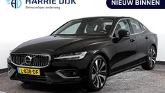 Zwart Gebruikt 2020 Volvo S60 Sedan | € 31.995 (Super prijs)