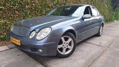 Grijs Gebruikt 2004 Mercedes E220 Classic Sedan | € 2.650 (Goede deal)