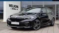Saphirschwarz Gebruikt 2024 BMW 118 Executive Hatchback | € 34.450 (Eerlijke prijs)