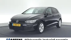 Gebruikt 2021 VW Golf VIII Life Hatchback | € 22.949 (Eerlijke prijs)