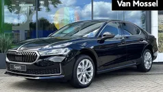 Zwart Gebruikt 2024 Skoda Superb First Edition Hatchback | € 41.944 (Goede deal)