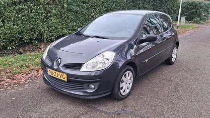 Occasion Renault Clio II 75 PK (55 kW) 2008 Grijs Hatchback