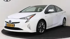 Licht wit metallic Gebruikt 2018 Toyota Prius Executive Hatchback | € 19.995 (Eerlijke prijs)