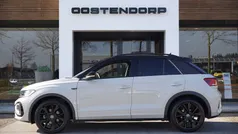 Grijs, metallic lak Gebruikt 2024 VW T-Roc R-line SUV | € 35.900 (Eerlijke prijs)