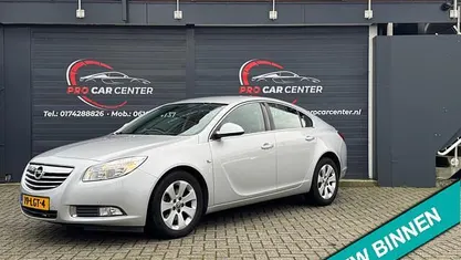 Gebruikt 2010 Opel Insignia Edition Hatchback | € 5.750 (Eerlijke prijs)