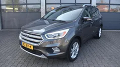 Grijs Gebruikt 2017 Ford Kuga Titanium SUV | € 15.830 (Eerlijke prijs)