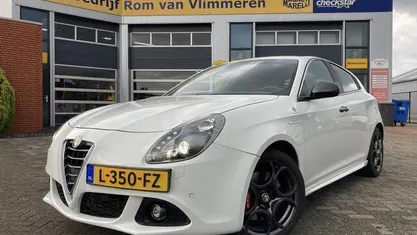 Wit Gebruikt 2015 Alfa Romeo Giulietta Quadrifoglio Verde Hatchback | € 17.499 (Eerlijke prijs)