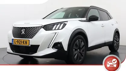 Wit Occasion 2021 Peugeot e-2008 GT SUV | € 16.900 (Eerlijke prijs)